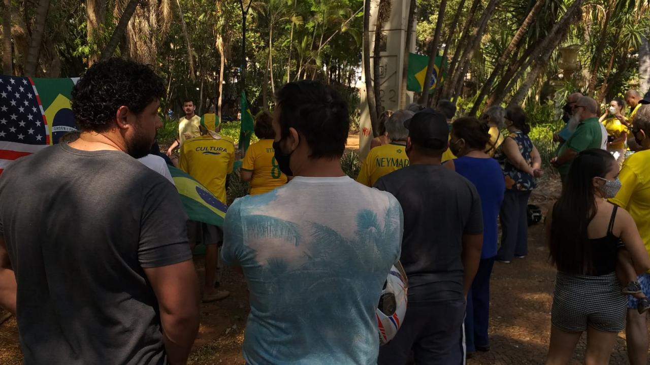 Foto 23 de 31 — Manifestantes fazem ato pró-Bolsonaro na Praça da Independência; veja imagens